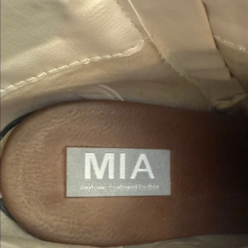MIA Cream Textured Ankle Boots